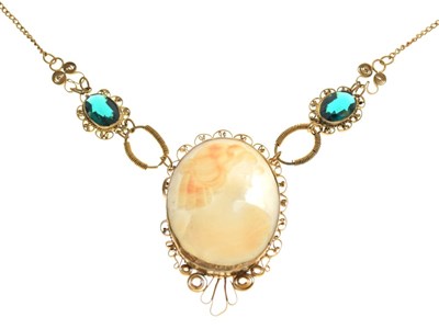 Lot 40 - Shell cameo pendant