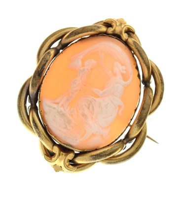 Lot 30 - Victorian shell cameo brooch