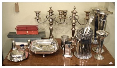 Lot 670 - Assorted plated wares