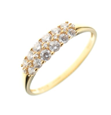 Lot 10 - 18ct gold dress ring
