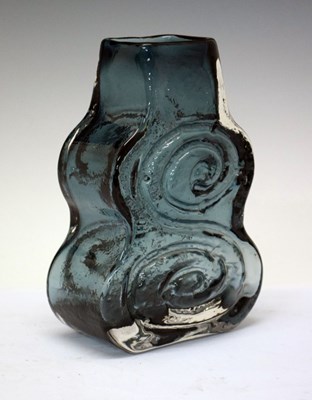 Lot 447 - Geoffrey Baxter for Whitefriars  Glass - Indigo 'Cello' vase