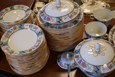 Lot 587 - Extensive Wedgwood dinner service