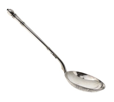 Lot 128 - Late 19th century '84' standard silver Russian spoon