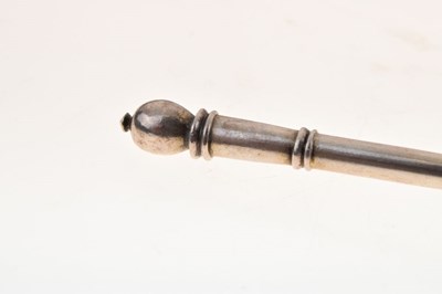 Lot 128 - Late 19th century '84' standard silver Russian spoon