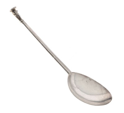 Lot 149 - 17th Century seal top spoon