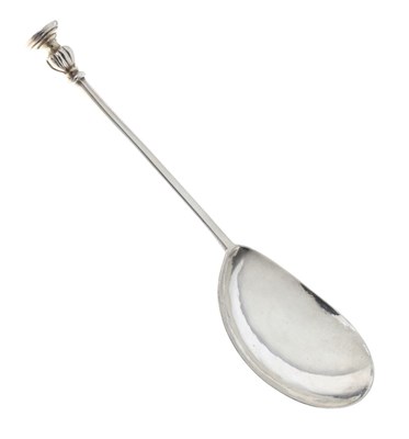 Lot 159 - Early 17th Century silver provincial seal top spoon