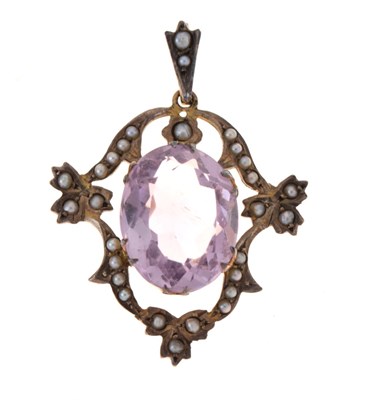 Lot 75 - Amethyst and seed pearl pendant