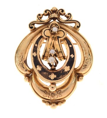 Lot 38 - 19th Century Continental brooch pendant