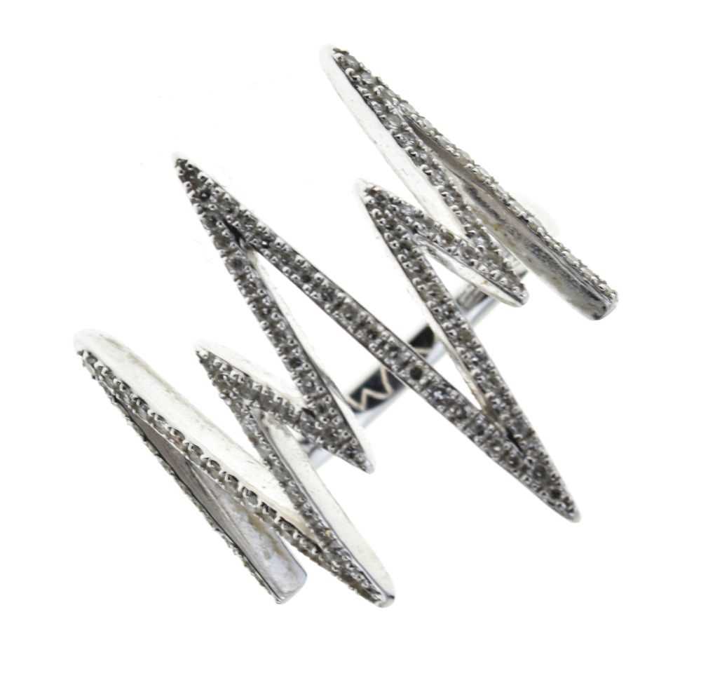 Lot 42 - ESSY - Diamond set 'Heartbeat' ring