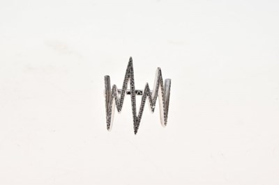 Lot 42 - ESSY - Diamond set 'Heartbeat' ring