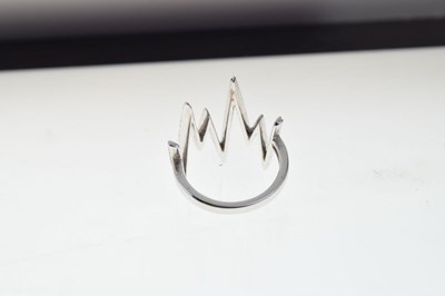 Lot 42 - ESSY - Diamond set 'Heartbeat' ring