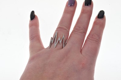 Lot 42 - ESSY - Diamond set 'Heartbeat' ring