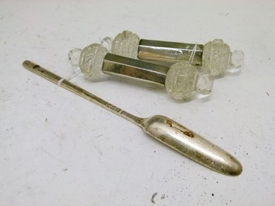 Lot 173 - Silver marrow scoop