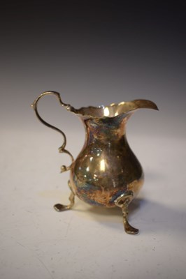 Lot 202 - Georgian silver cream jug