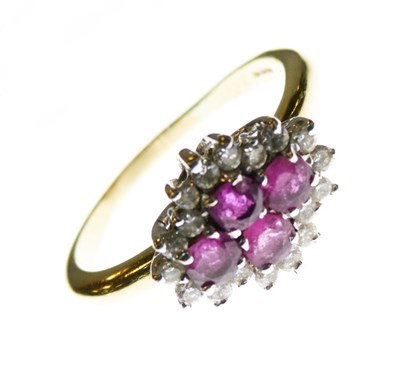 Lot 3 - Four-stone ruby cluster ring