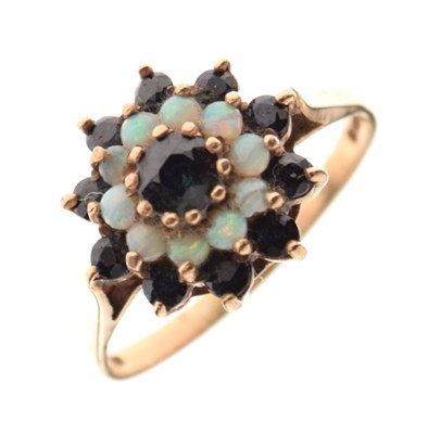 Lot 11 - 9ct gold dress ring