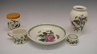 Lot 694 - Large quantity of Portmeirion Botanic Garden tableware