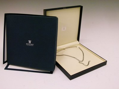 Lot 43 - 18ct white gold necklace