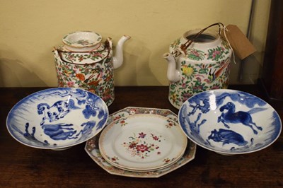 Lot 238 - Quantity of Asian ceramics
