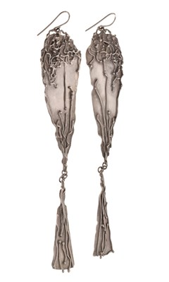 Lot 68 - Jane Watling - Pair of silver drop earrings