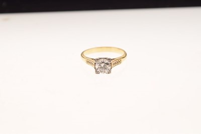 Lot 1 - Diamond single stone ring