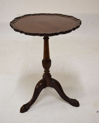 Lot 630 - Pie crust table small