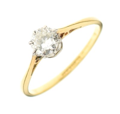 Lot 3 - 18ct yellow metal solitaire diamond ring