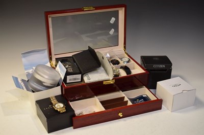 Lot 122 - Quantity of watches