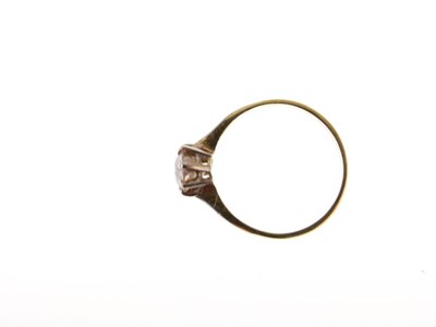 Lot 2 - Solitaire diamond ring