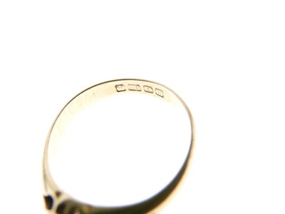 Lot 9 - George V 18ct gold five stone diamond ring