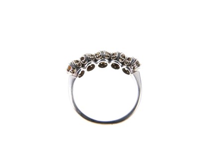 Lot 8 - Five stone diamond ring