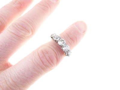 Lot 8 - Five stone diamond ring