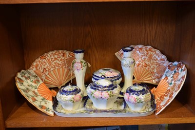 Lot 648 - Oriental group