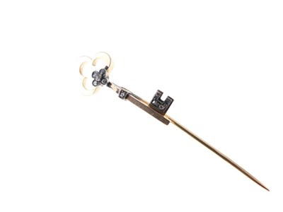 Lot 36 - Key stickpin