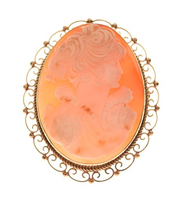Lot 62 - 9ct gold mounted shell cameo brooch