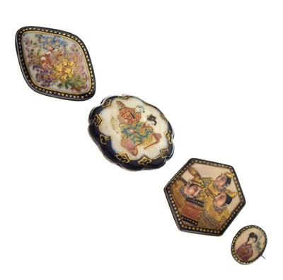Lot 70 - Four various Satsuma brooches