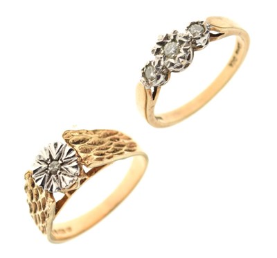 Lot 29 - 9ct gold illusion set ring and a 10kt ring