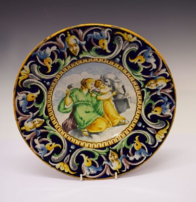 Lot 461 - 20th Century Italian maiolica dish