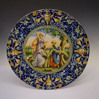 Lot 488 - Large 20th Century maiolica charger