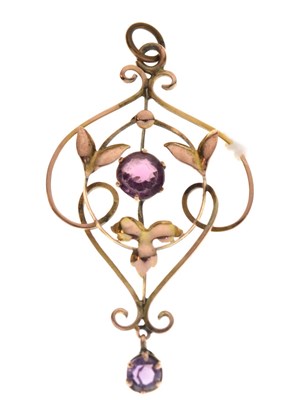 Lot 36 - Edwardian paste set pendant