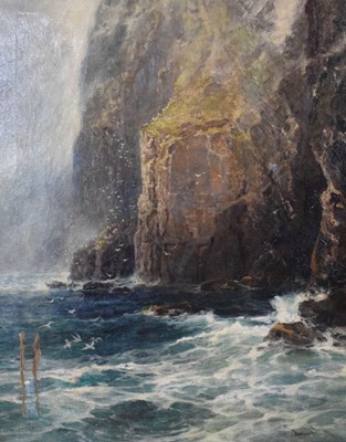 Lot 580 - Reginald Smith (1855-1925) - Oil on canvas - Coastal scene