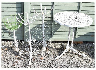Lot 815 - White painted patio table and three plant stands