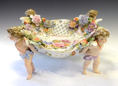 Lot 537 - German porcelain figural centrepiece