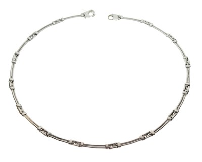 Lot 85 - 9ct white gold necklace