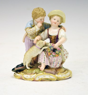 Lot 334 - Meissen figure group