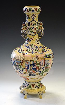 Lot 392 - Japanese vase c.1930-40