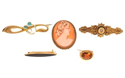 Lot 62 - Five assorted gold and yellow metal brooches, 15g gross approx