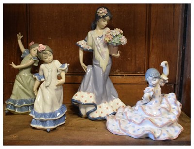 Lot 441 - Four Lladro porcelain figures