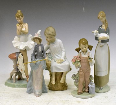 Lot 443 - Group of five Lladro porcelain figures